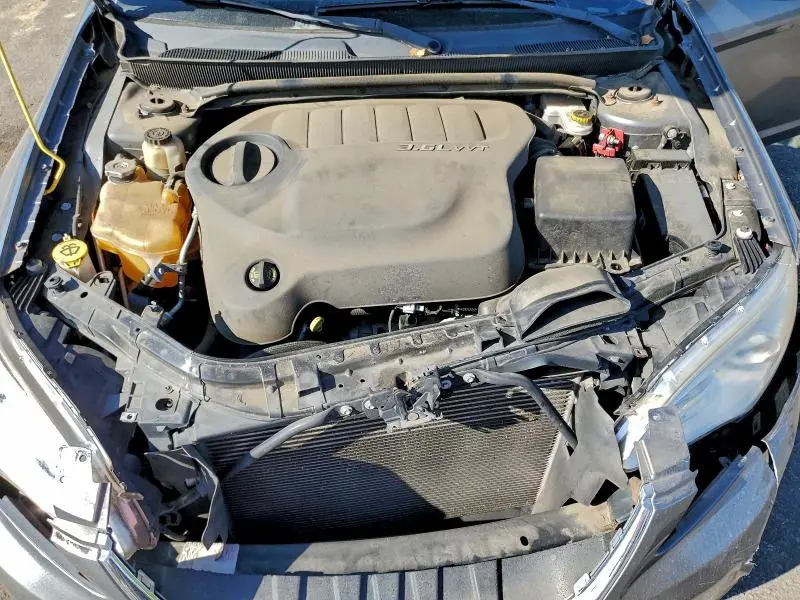 2013 CHRYSLER 200 LX  