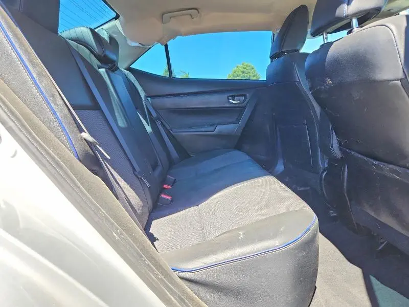 2017 TOYOTA COROLLA SE  