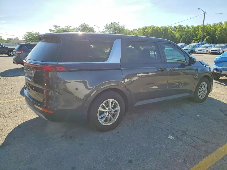 2022 KIA CARNIVAL LX  