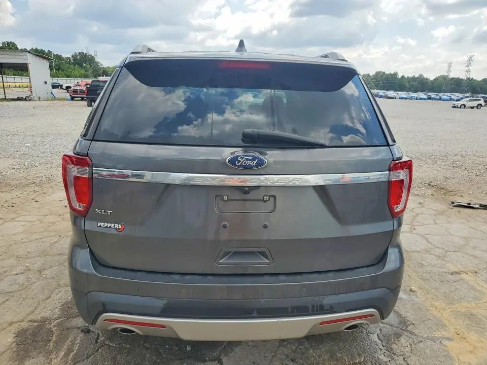 2017 FORD EXPLORER XLT  