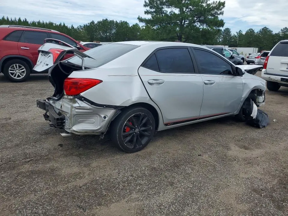 2019 TOYOTA COROLLA SE  