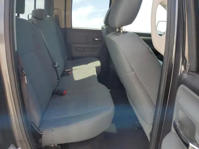 2016 RAM 1500 SLT
