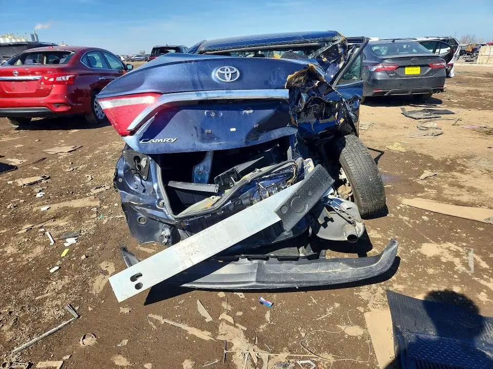 2016 TOYOTA CAMRY LE  