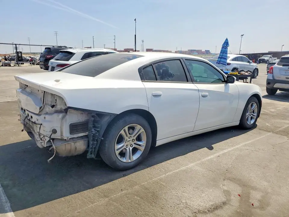 2017 DODGE CHARGER SE  