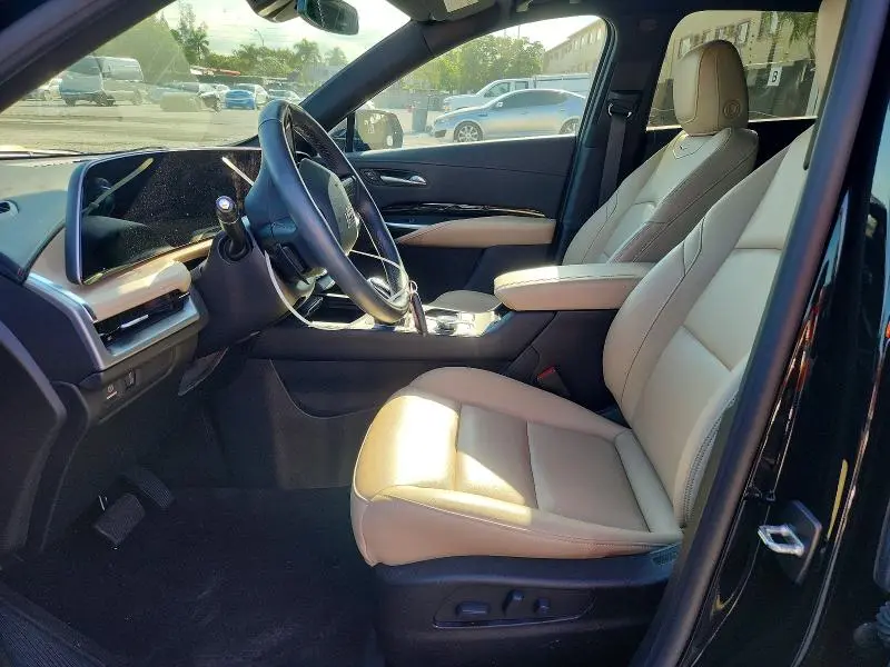 2024 CADILLAC XT4 LUXURY  