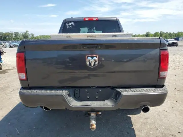 2016 RAM 1500 ST