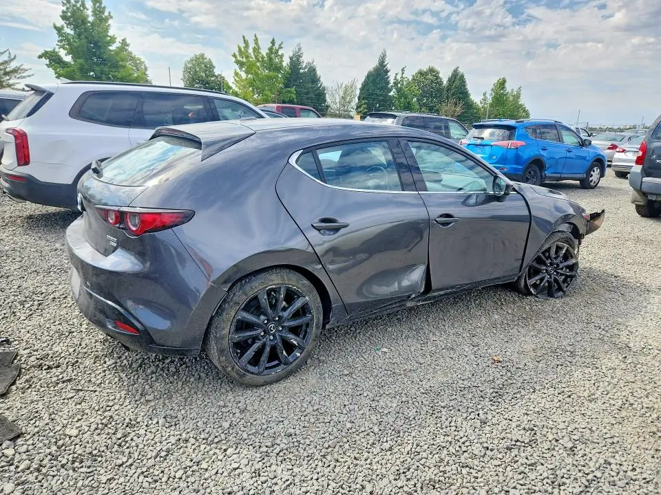 2022 MAZDA 3   