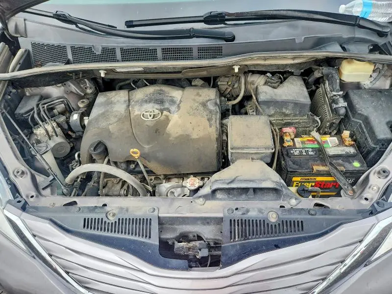2017 TOYOTA SIENNA XLE 8-PASSENGER  