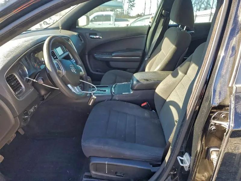 2012 DODGE CHARGER SE  