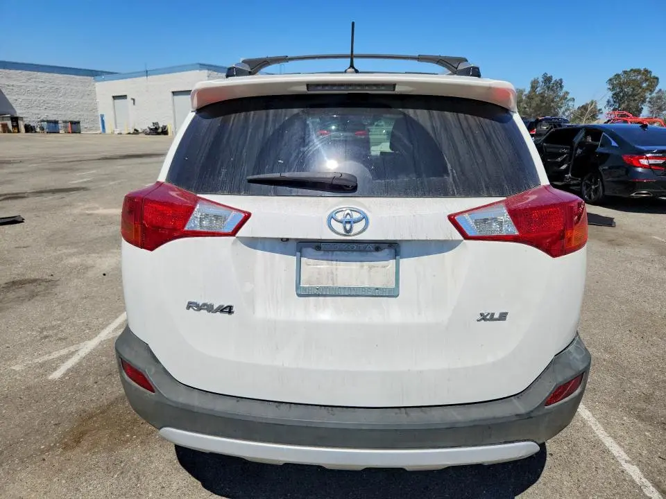 2015 TOYOTA RAV4 XLE  