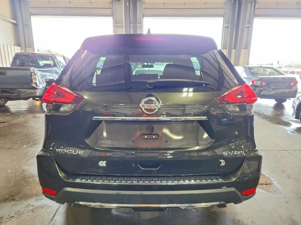 2017 NISSAN ROGUE SV  