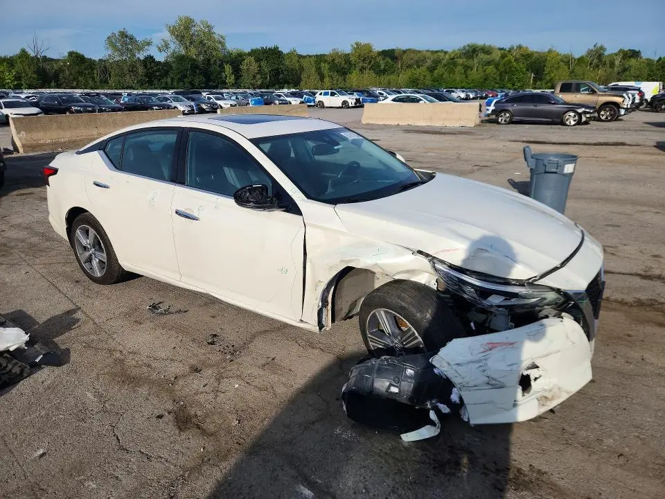 2020 NISSAN ALTIMA SL  