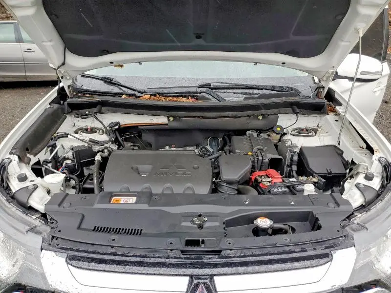 2018 MITSUBISHI OUTLANDER SE  