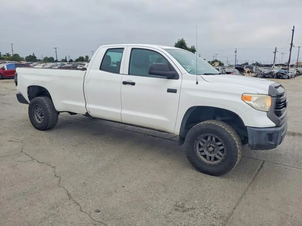 2015 TOYOTA TUNDRA SR  