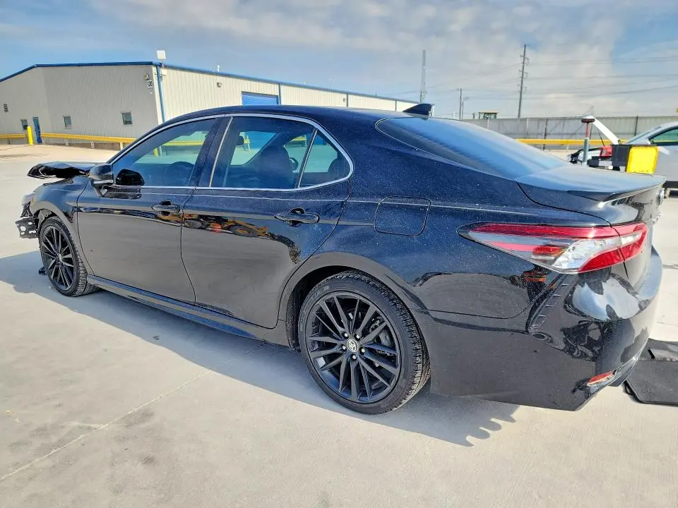 2021 TOYOTA CAMRY   