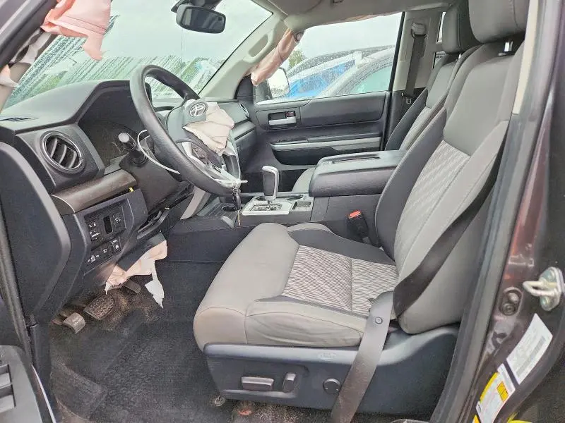 2018 TOYOTA TUNDRA CREWMAX SR5  