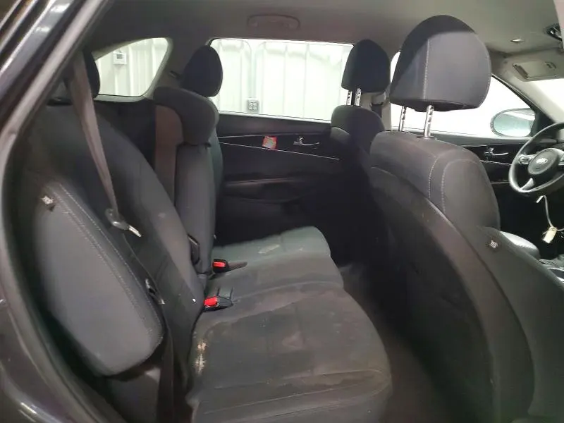 2018 KIA SORENTO LX  