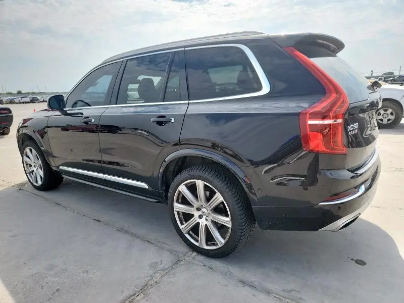 2016 VOLVO XC90 T6  