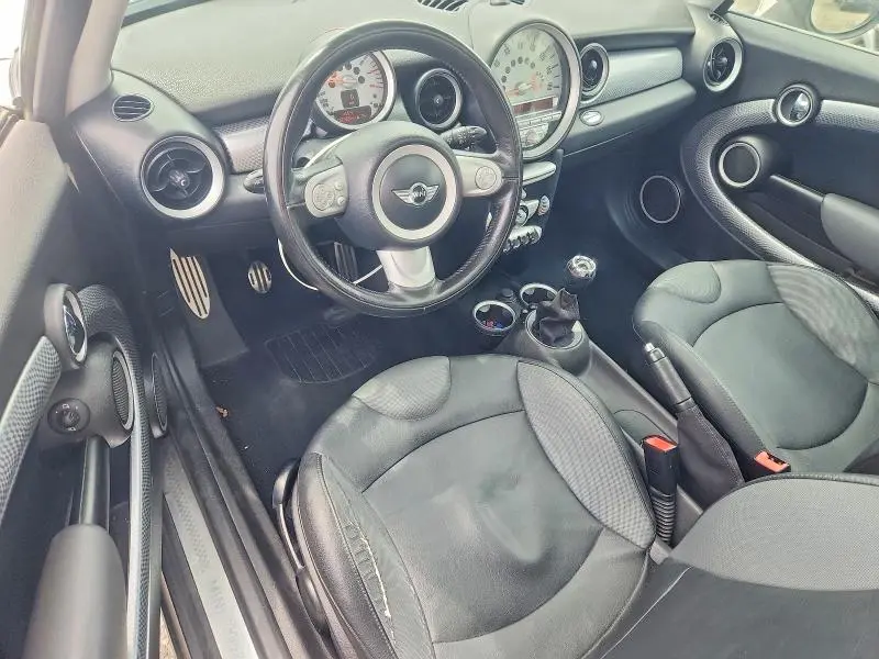 2010 MINI COOPER S  