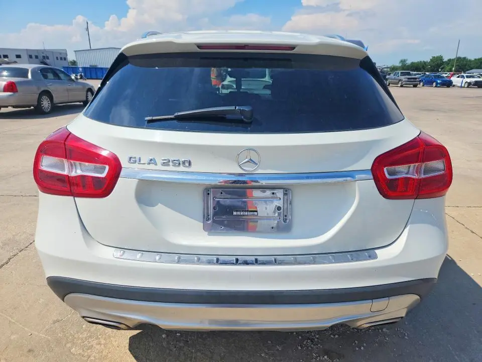 2016 MERCEDES-BENZ GLA 250  