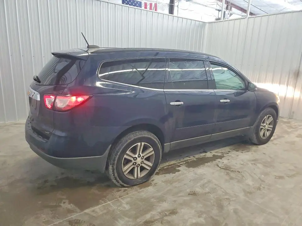 2017 CHEVROLET TRAVERSE LT  