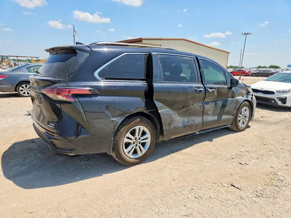2023 TOYOTA SIENNA XSE 7-PASSENGER  