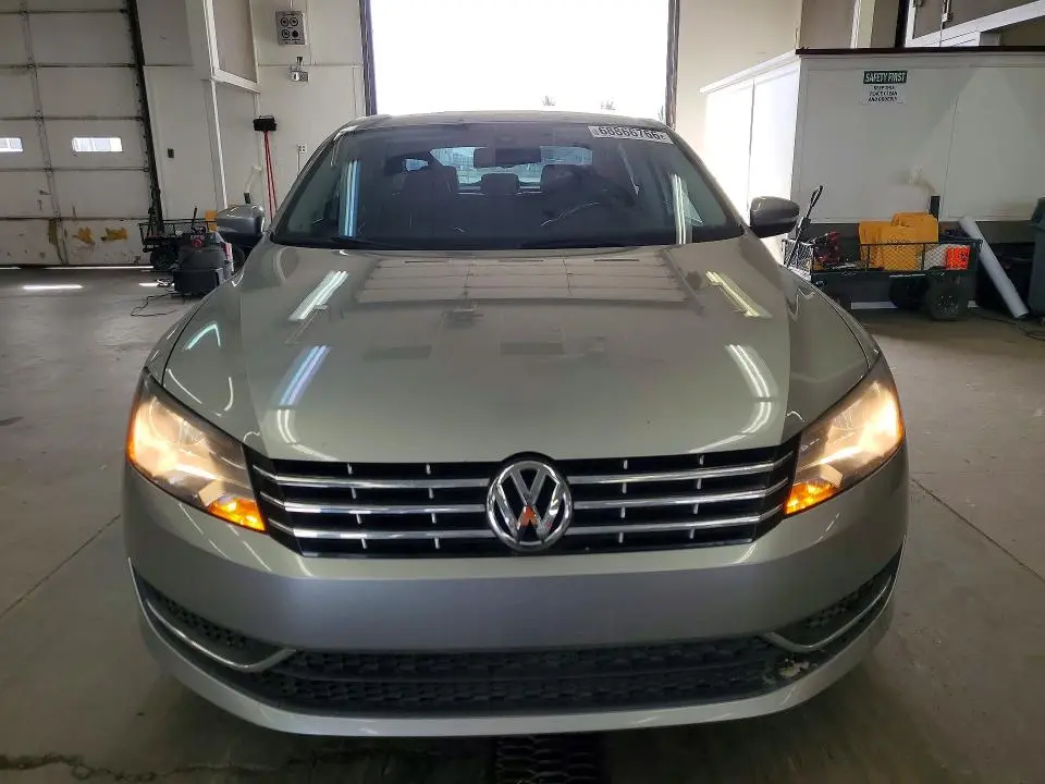 2014 VOLKSWAGEN PASSAT SE  