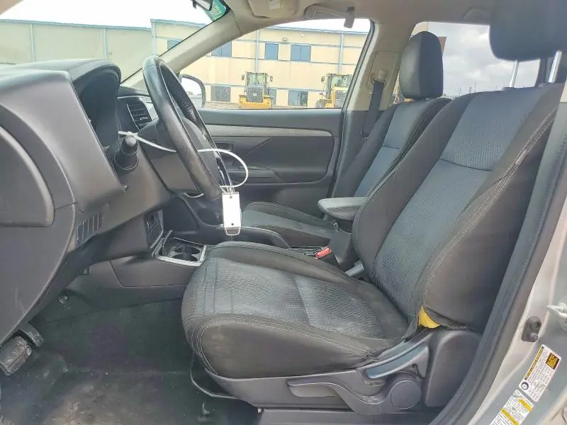 2018 MITSUBISHI OUTLANDER SE  