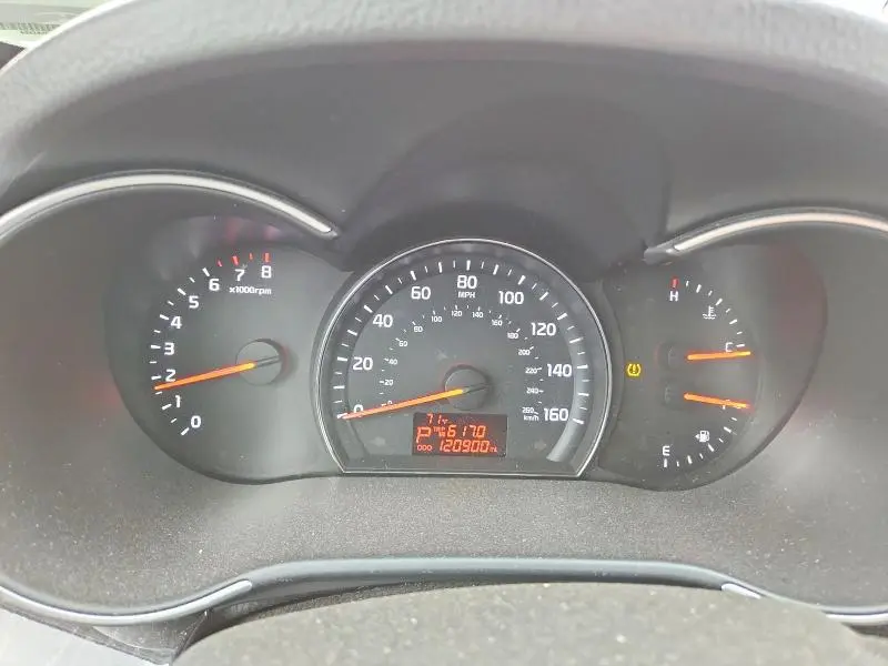2014 KIA SORENTO LX  