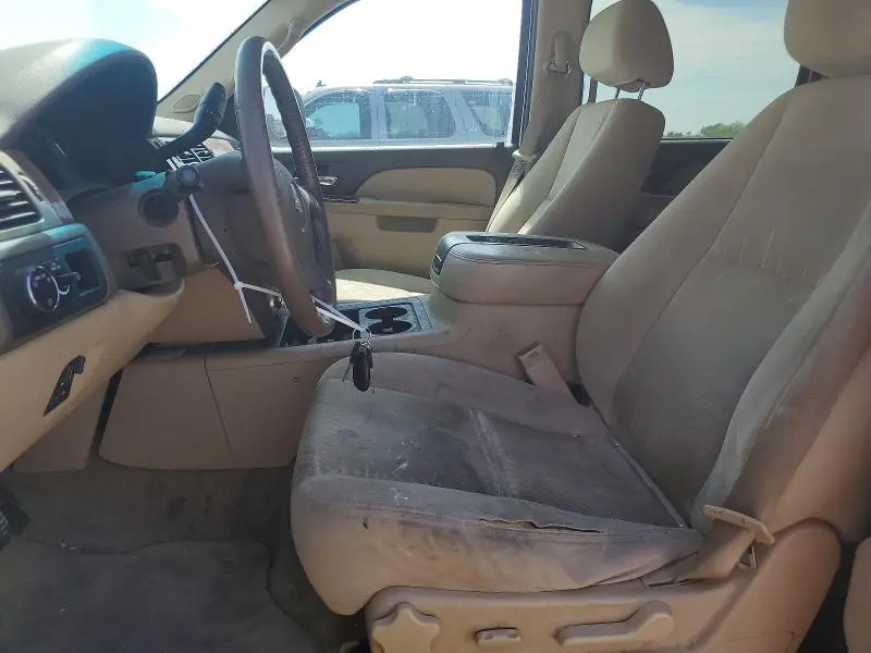 2011 CHEVROLET SUBURBAN C1500 LS  