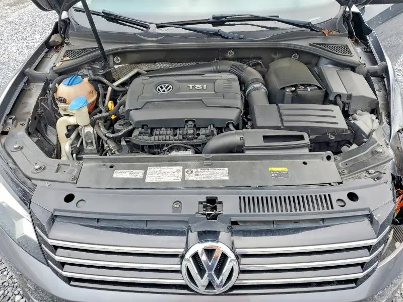 2015 VOLKSWAGEN PASSAT S  