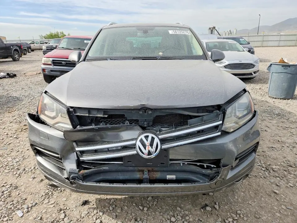 2013 VOLKSWAGEN TOUAREG V6  