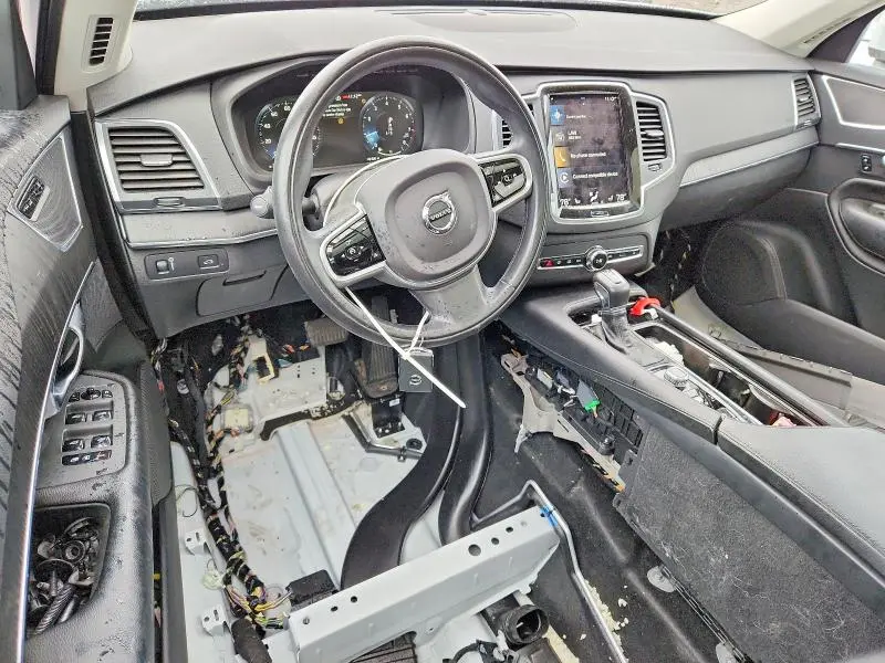 2020 VOLVO XC90 T5 MOMENTUM  