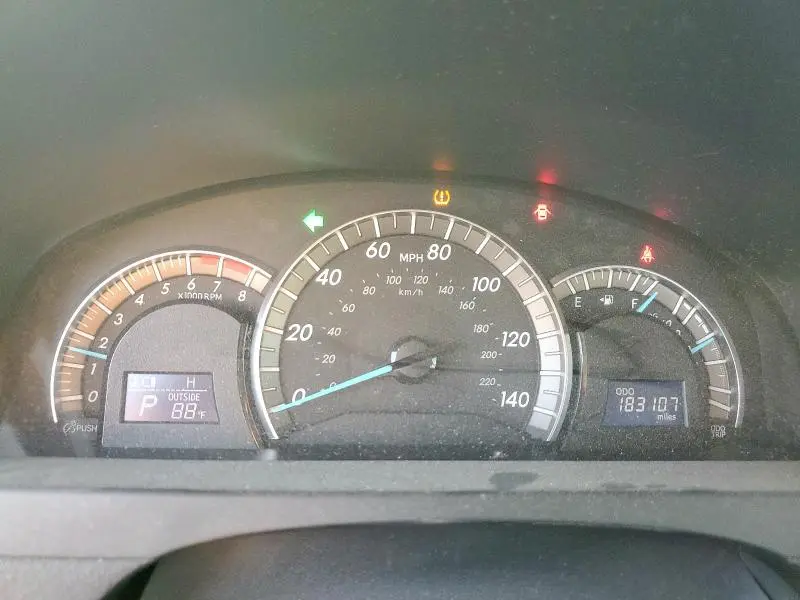 2012 TOYOTA CAMRY BASE  