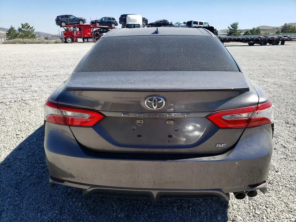 2019 TOYOTA CAMRY SE  