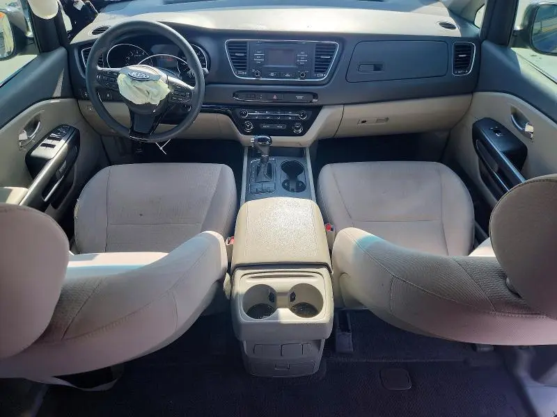 2017 KIA SEDONA LX  