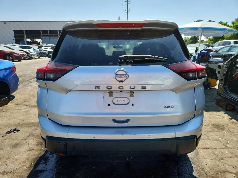 2025 NISSAN ROGUE SV  
