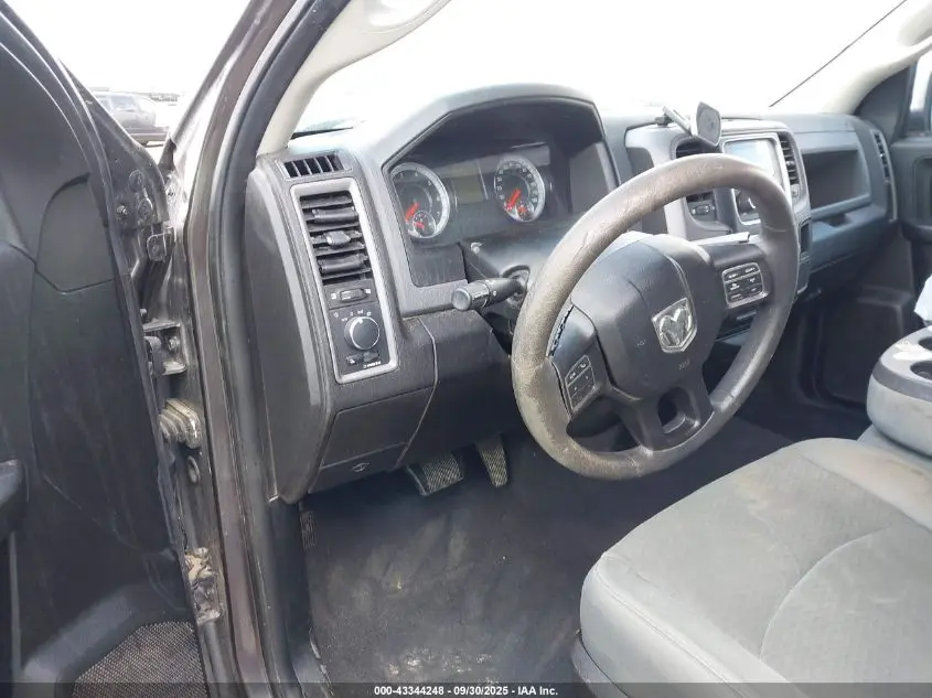 2019 RAM 1500 CLASSIC TRADESMAN  4X2 6'4 BOX