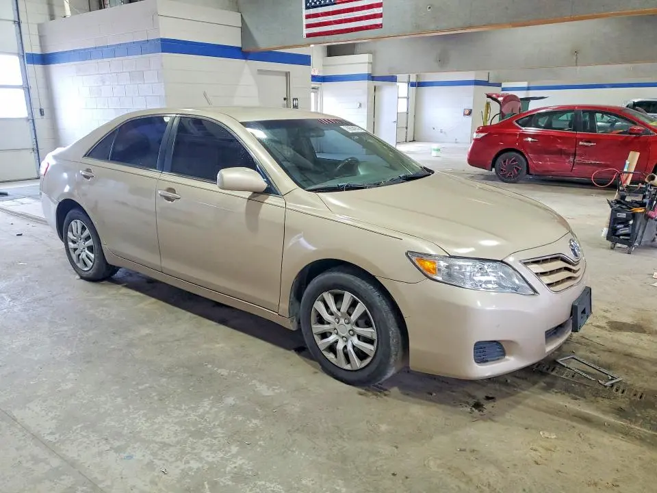 2011 TOYOTA CAMRY LE  