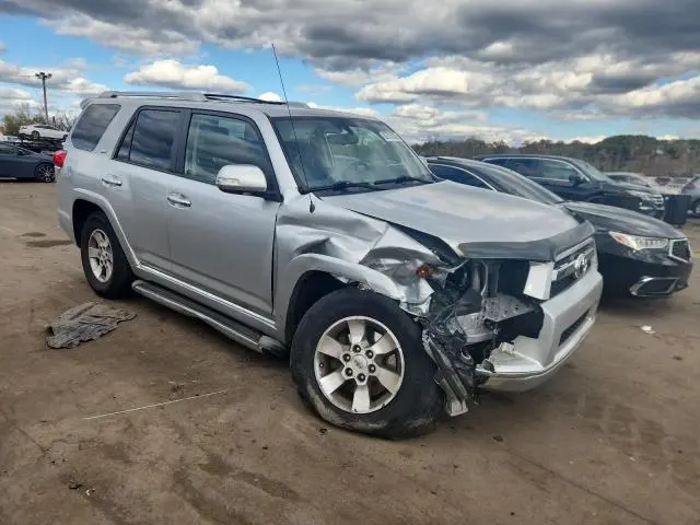 2011 TOYOTA 4RUNNER SR5  