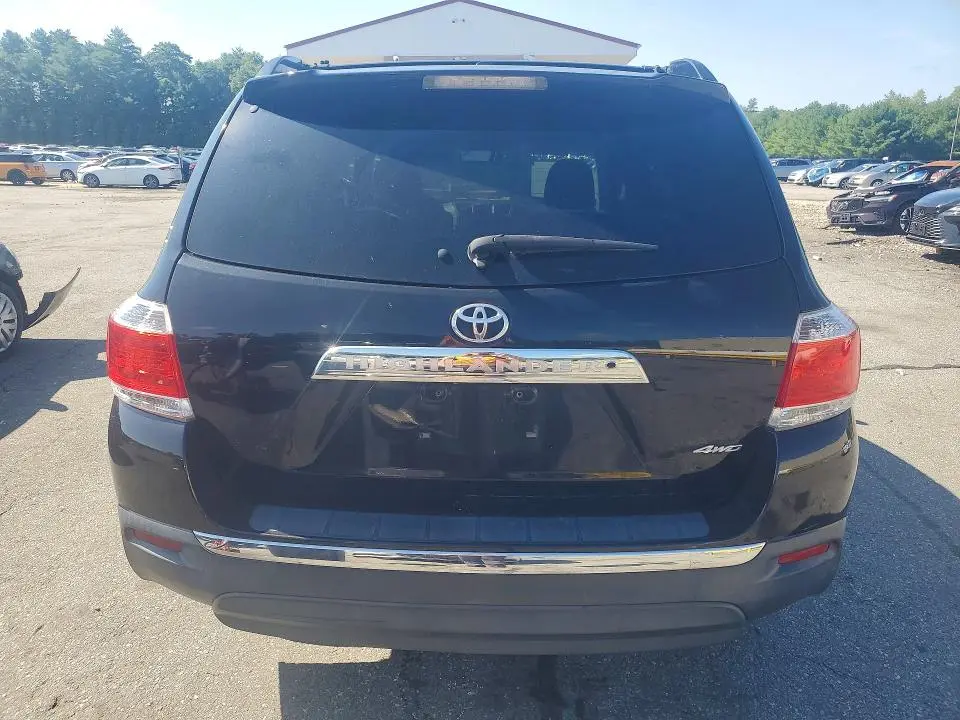 2011 TOYOTA HIGHLANDER BASE  