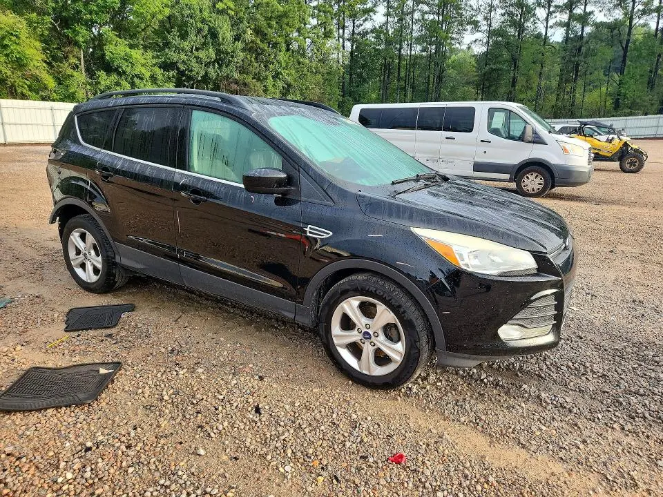 2016 FORD ESCAPE SE  