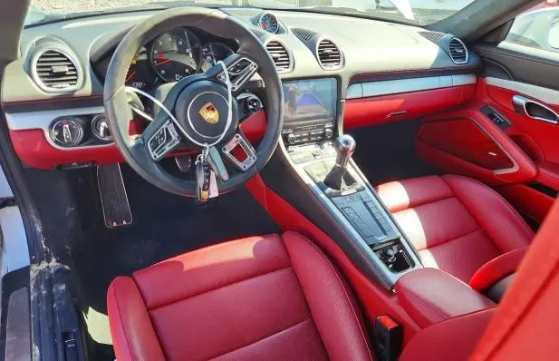 2024 PORSCHE CAYMAN BASE  