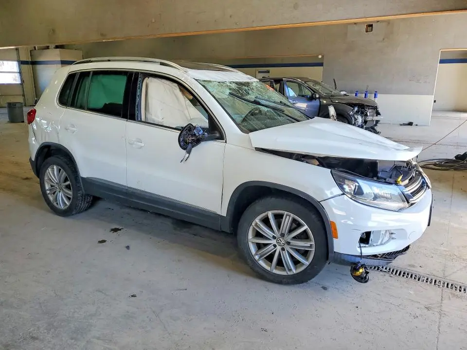 2016 VOLKSWAGEN TIGUAN S  