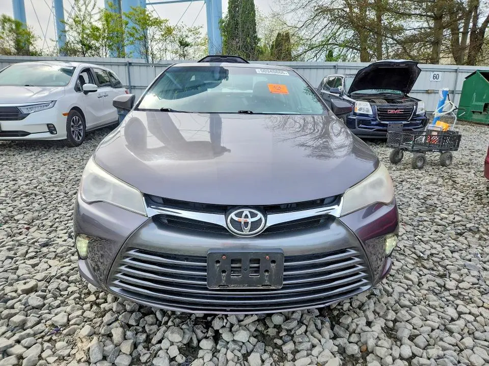 2017 TOYOTA CAMRY XLE  