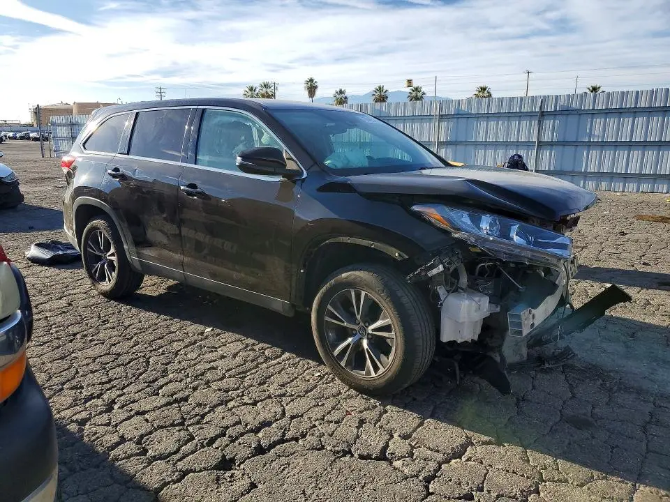 2019 TOYOTA HIGHLANDER LE PLUS  