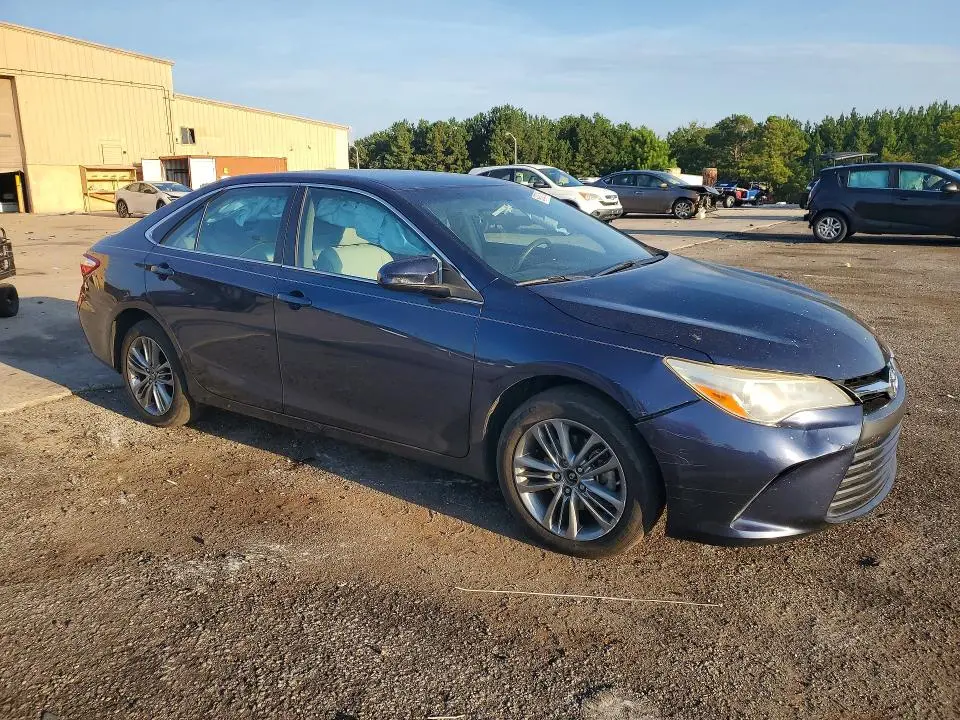 2017 TOYOTA CAMRY XLE  