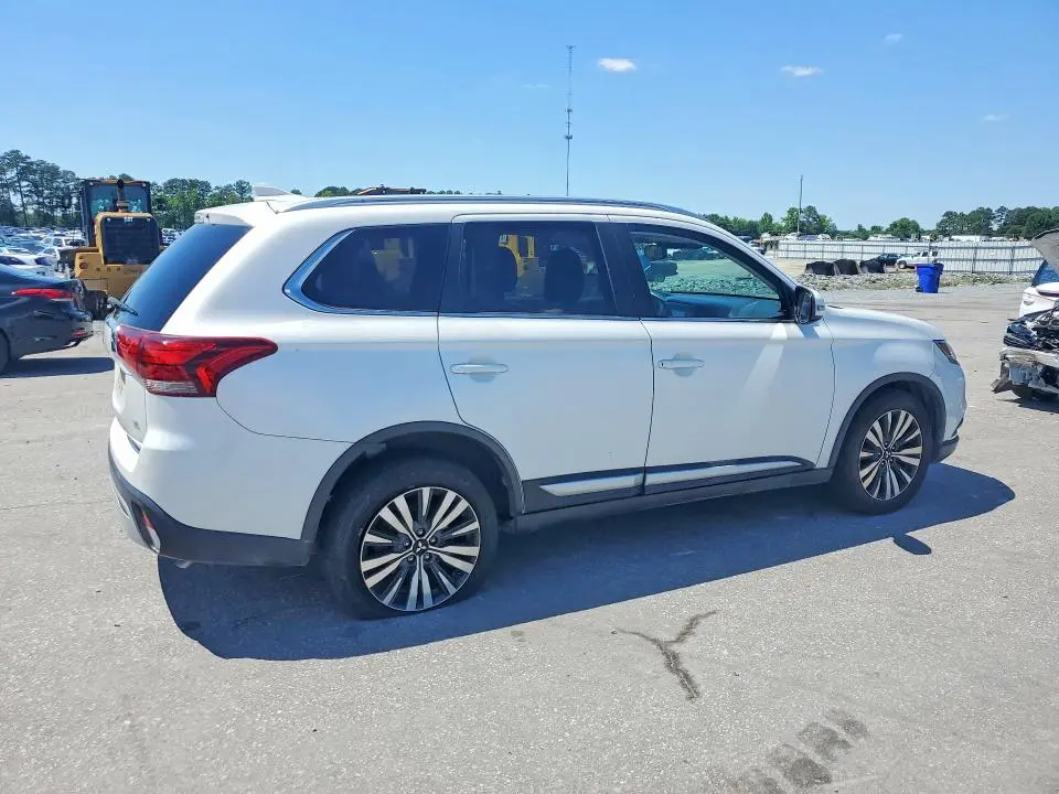 2020 MITSUBISHI OUTLANDER SE  