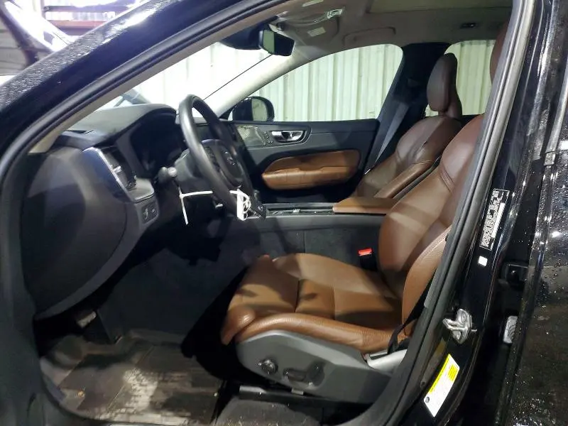 2019 VOLVO XC60 T5 MOMENTUM  
