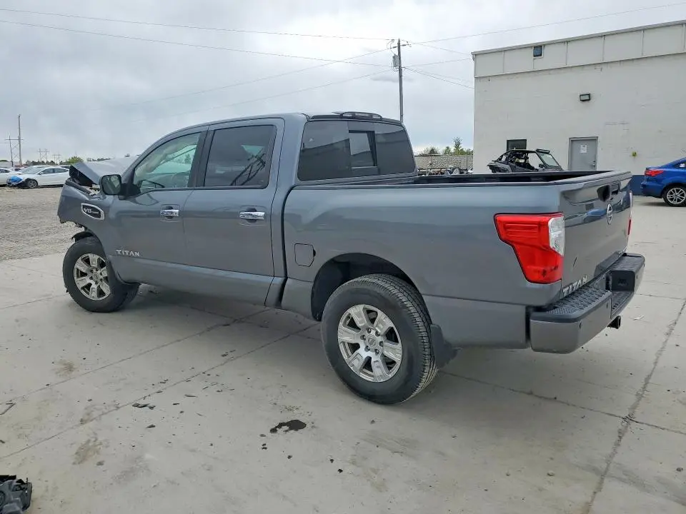 2017 NISSAN TITAN SV  